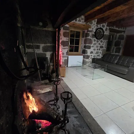 Holiday home Le Zen Altitude Saint-Projet-de-Salers